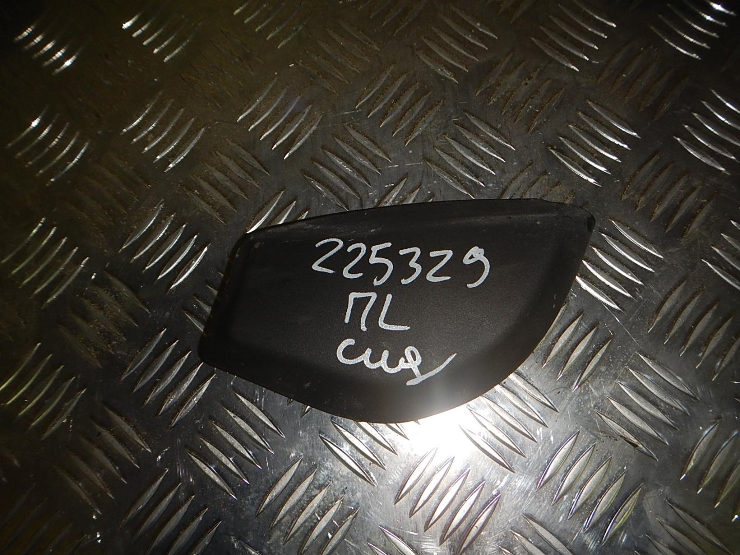 Крышка зеркала внутренняя правая