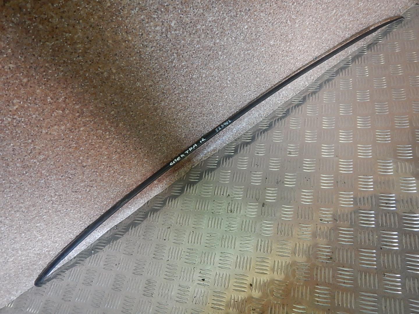 Молдинг крыши правый