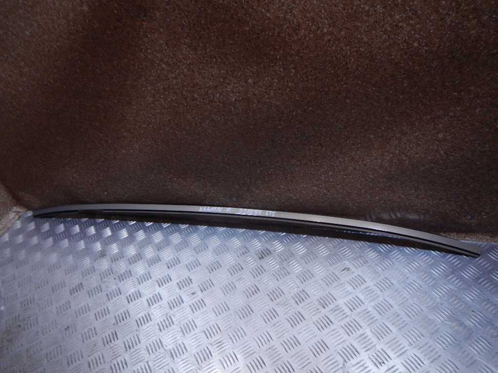 Молдинг крыши правый