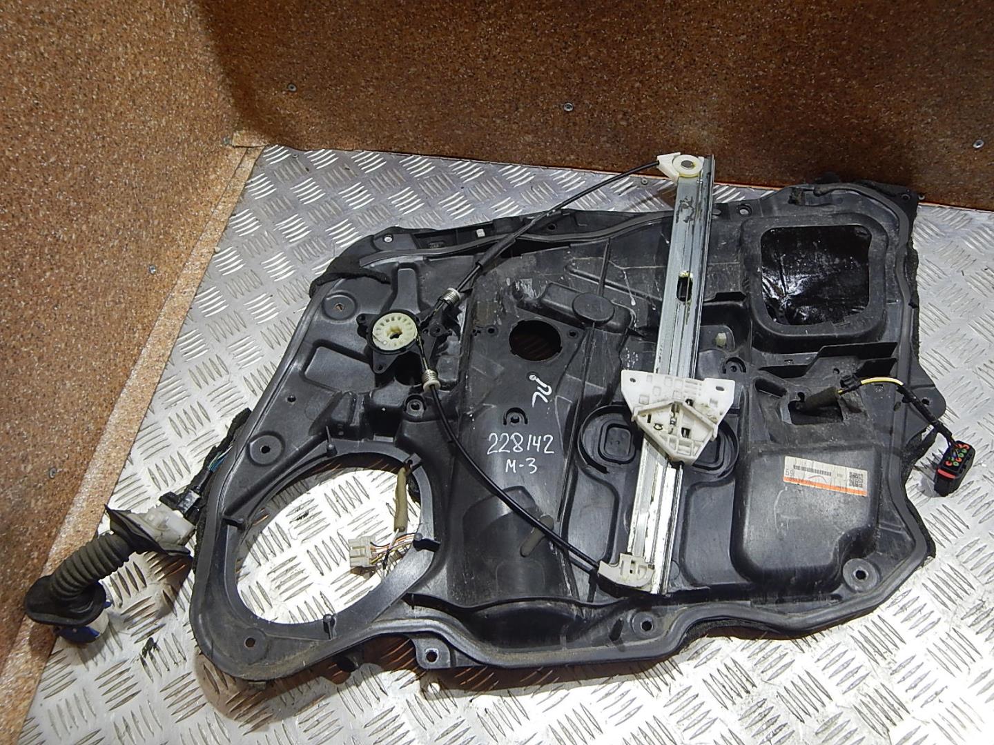 Стеклоподъемник электр. передний левый