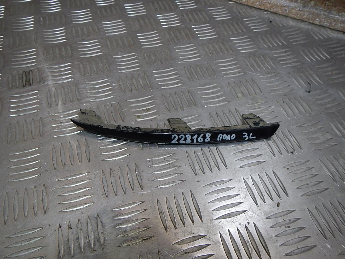 Молдинг заднего бампера