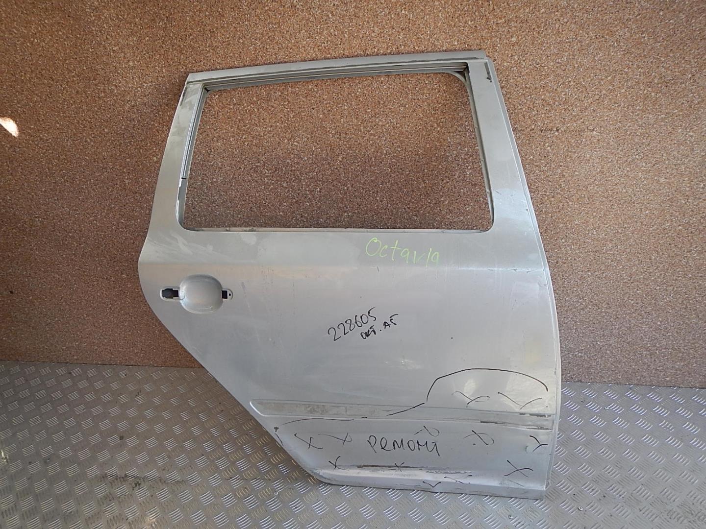 Дверь задняя правая