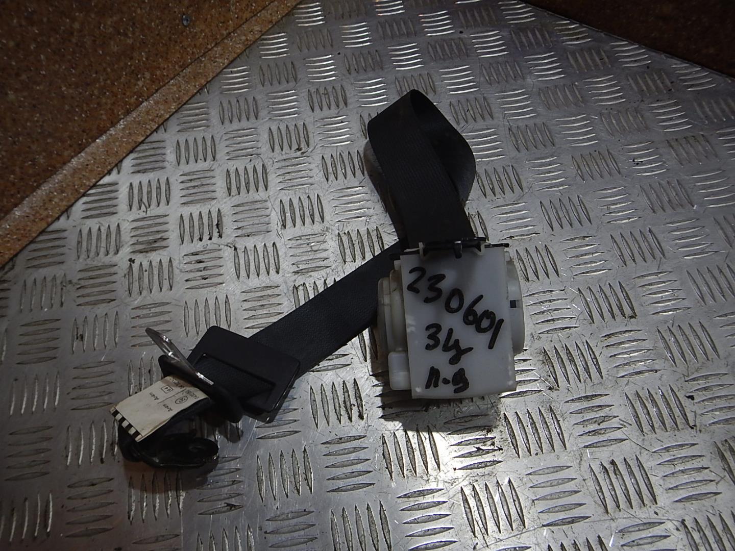 Ремень безопасности