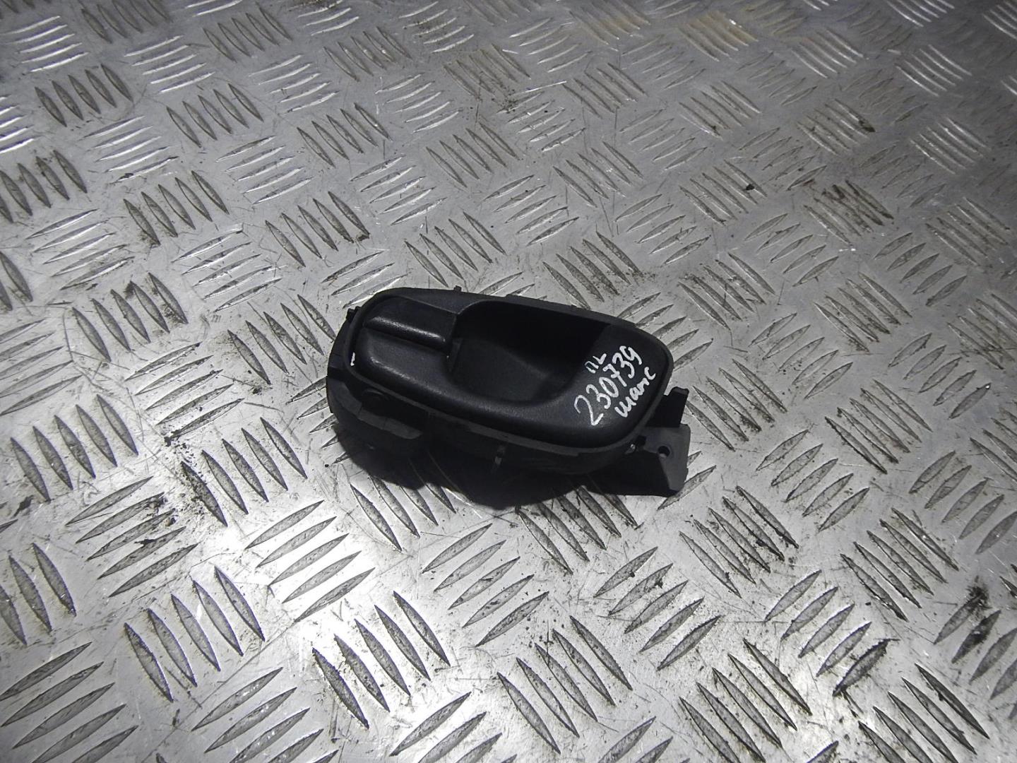 Ручка двери внутренняя левая