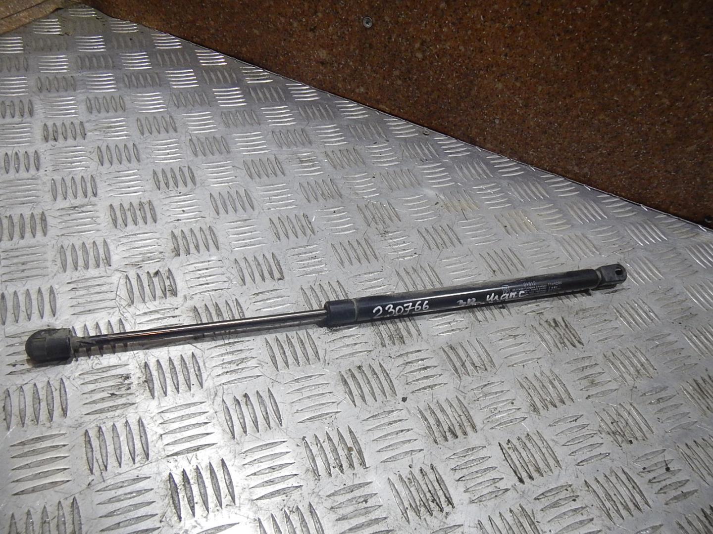 Амортизатор двери багажника