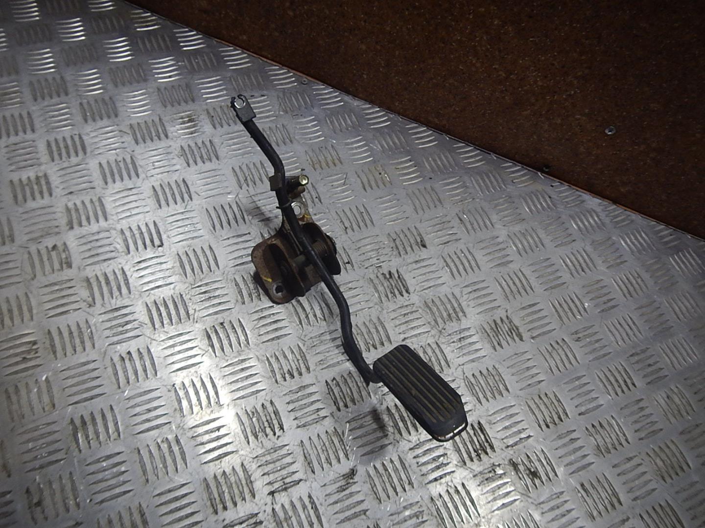 Педаль газа