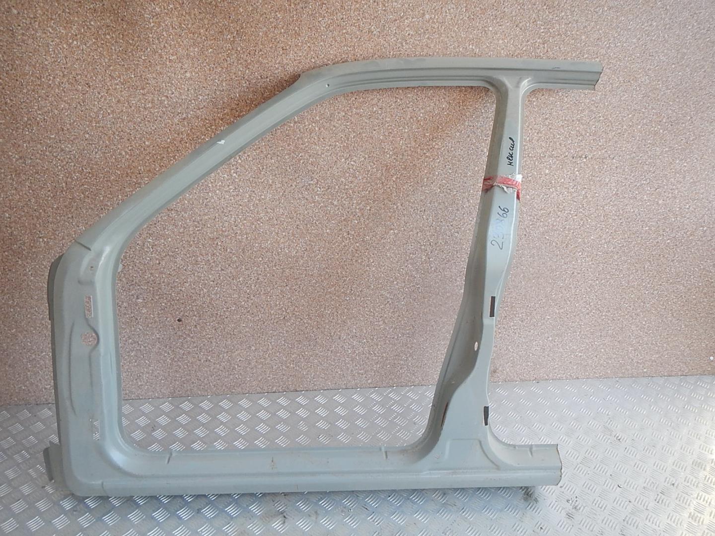 Кузовной элемент