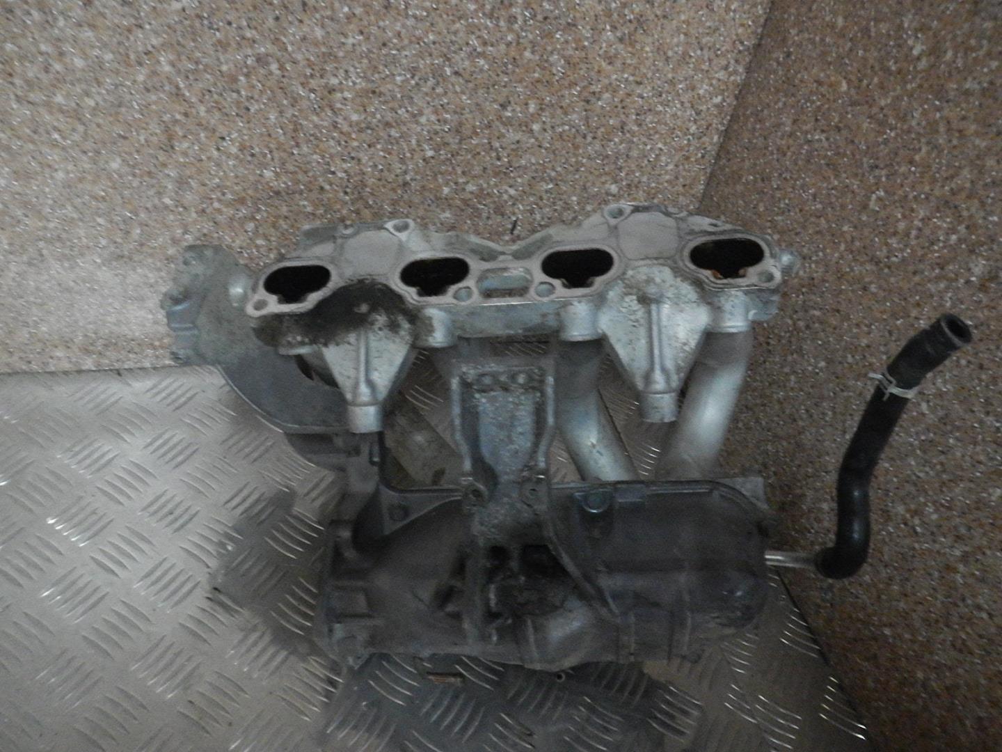 Коллектор впускной