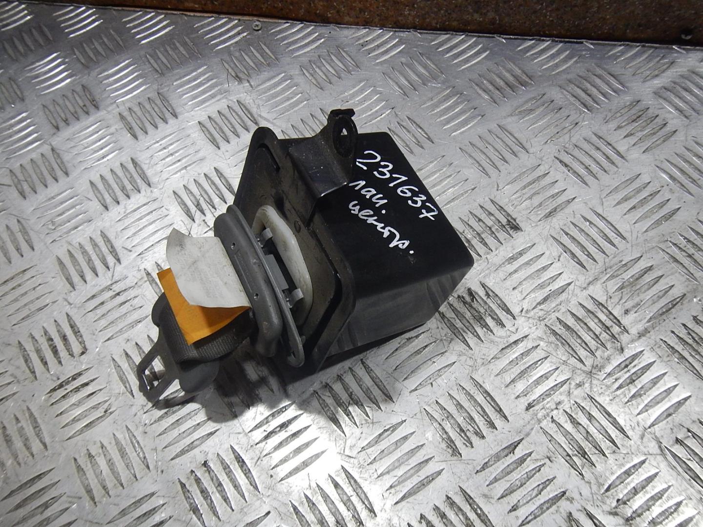 Ремень безопасности