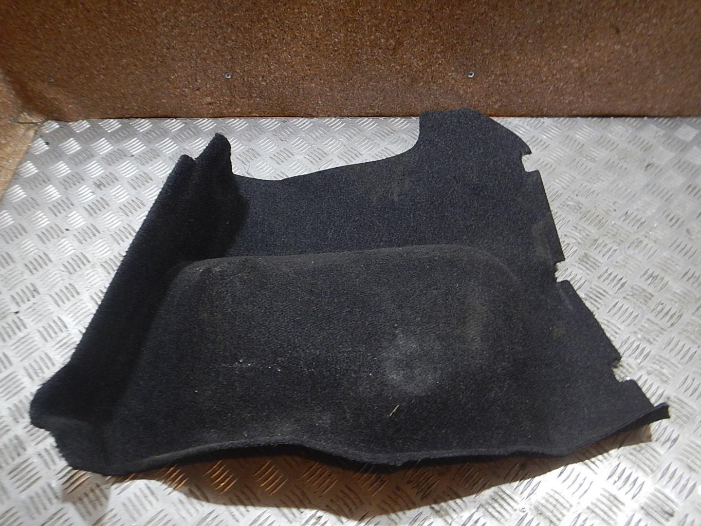 Обшивка багажника