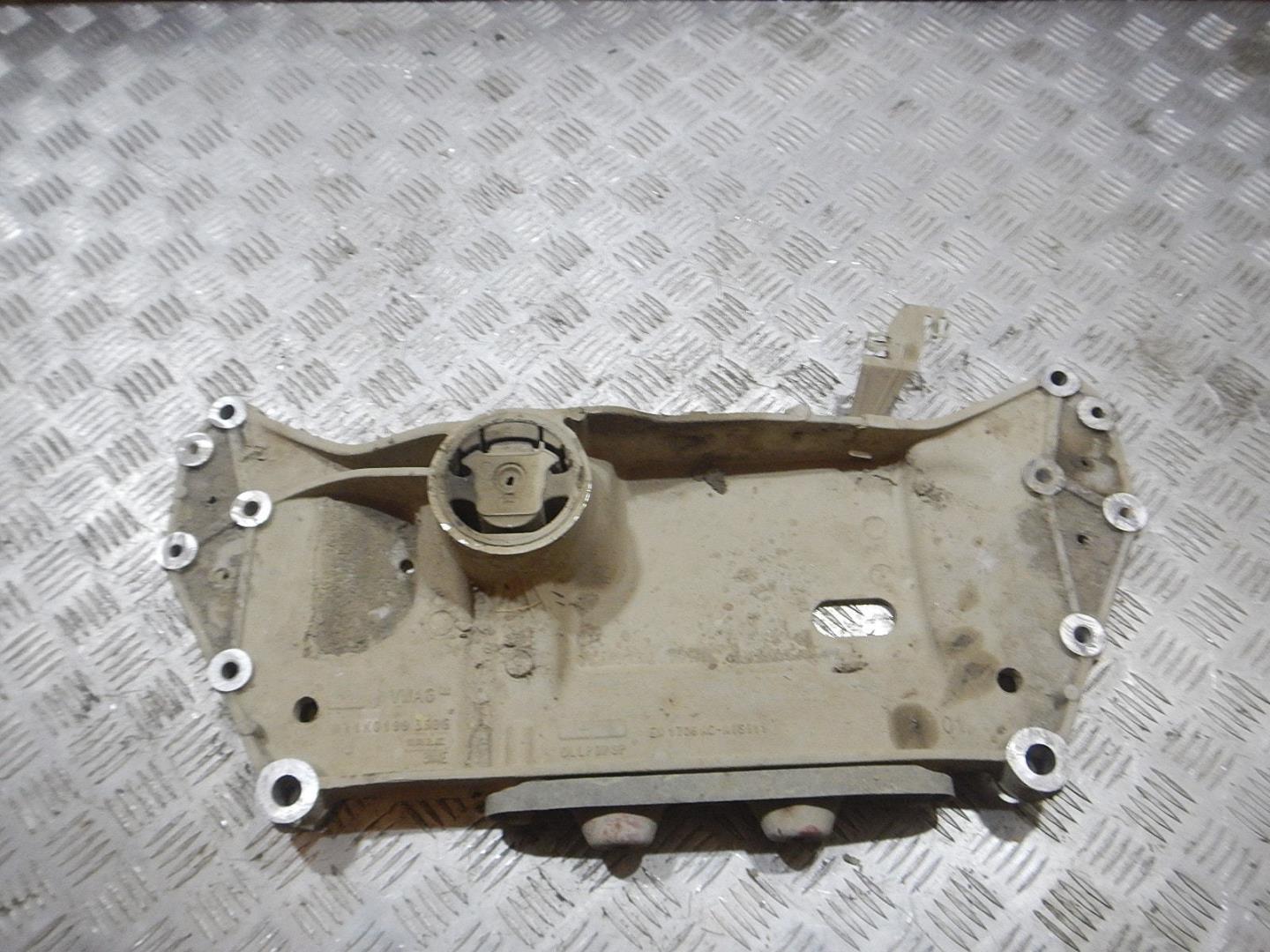 Балка подмоторная