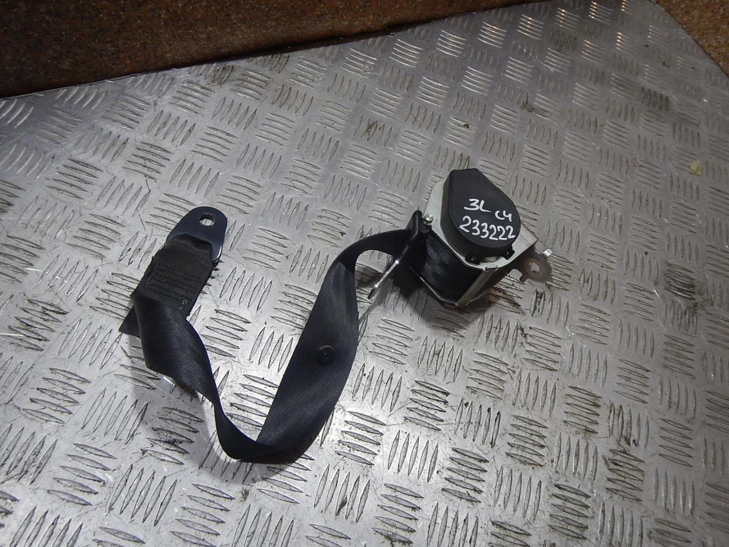 Ремень безопасности