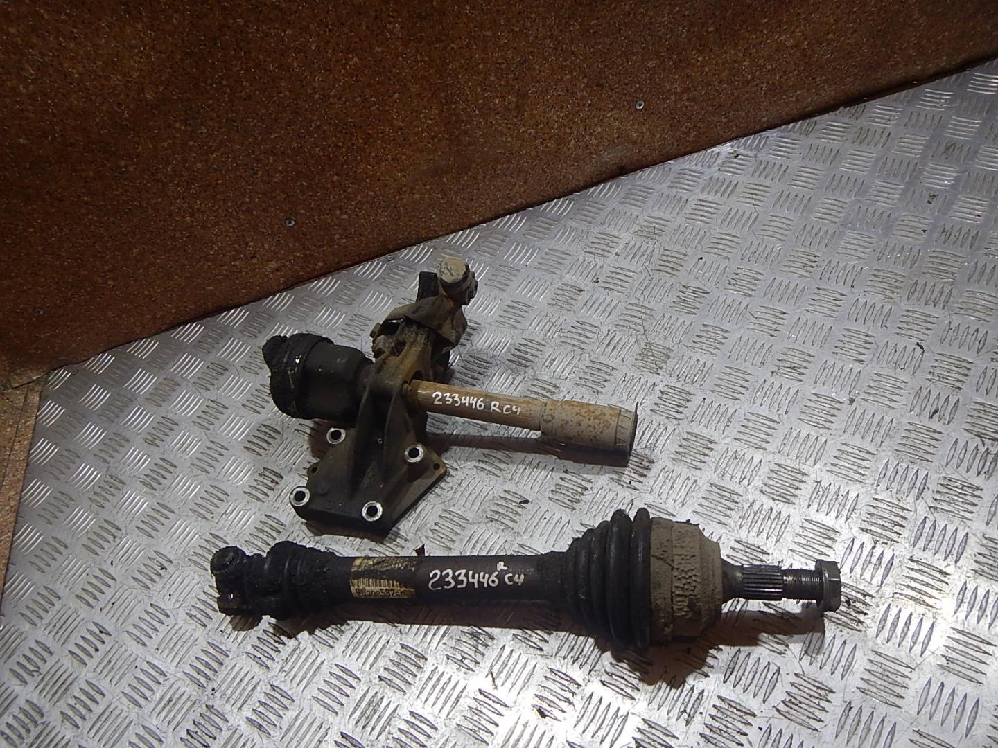 Полуось передняя правая