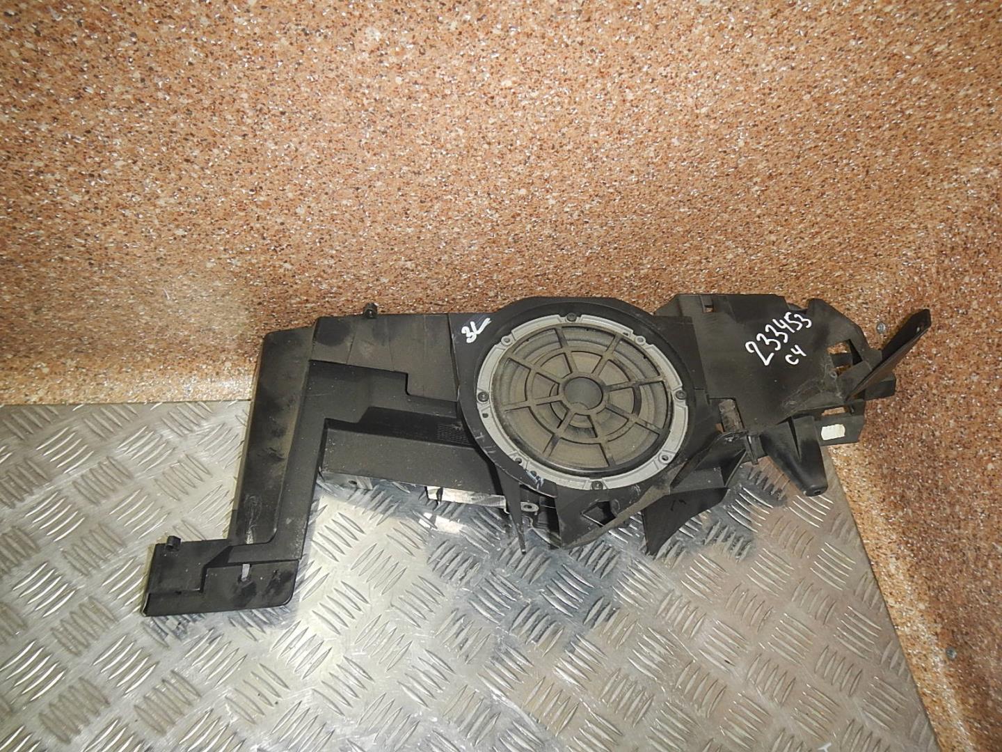 Держатель задней полки