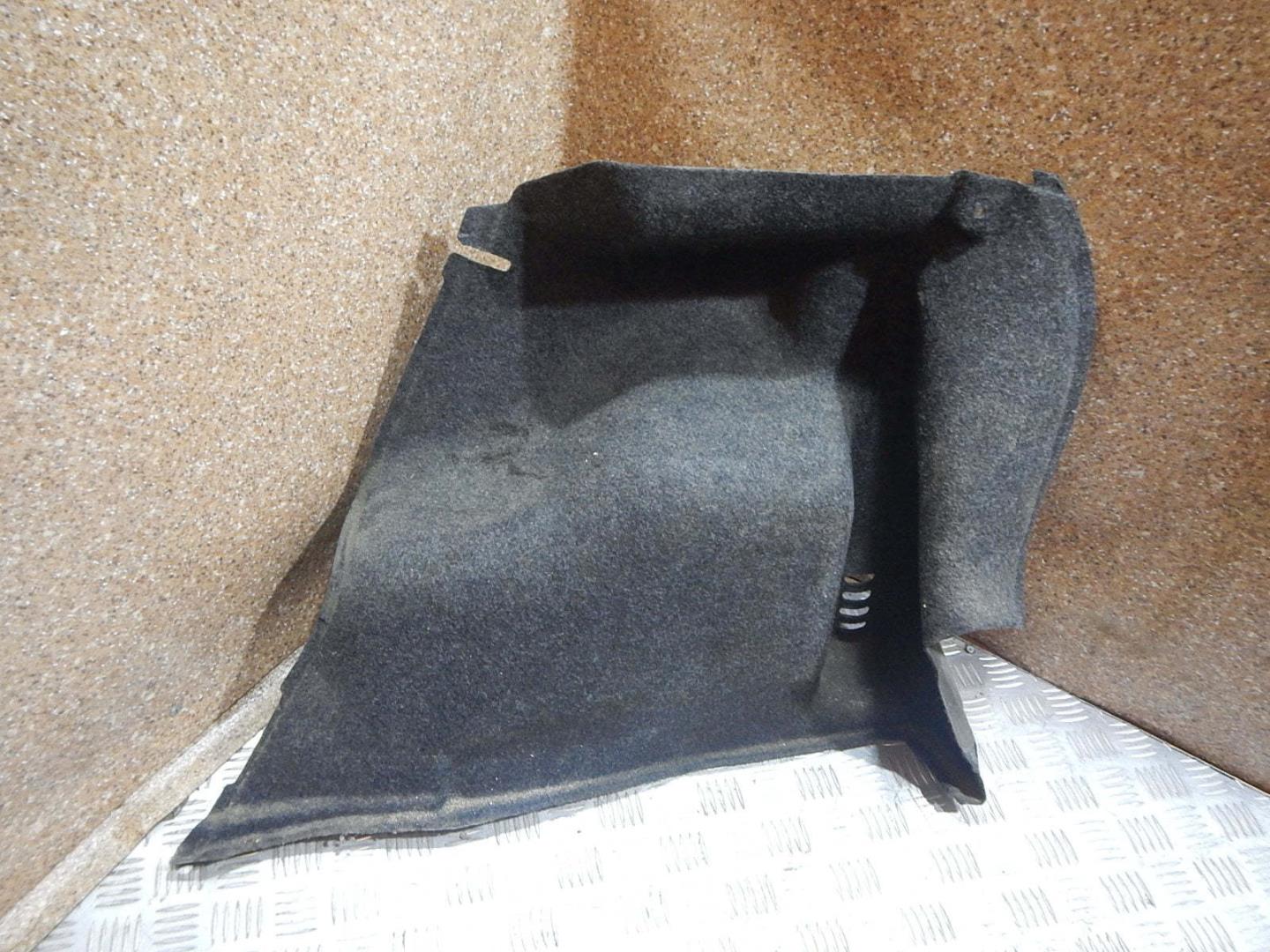 Обшивка багажника