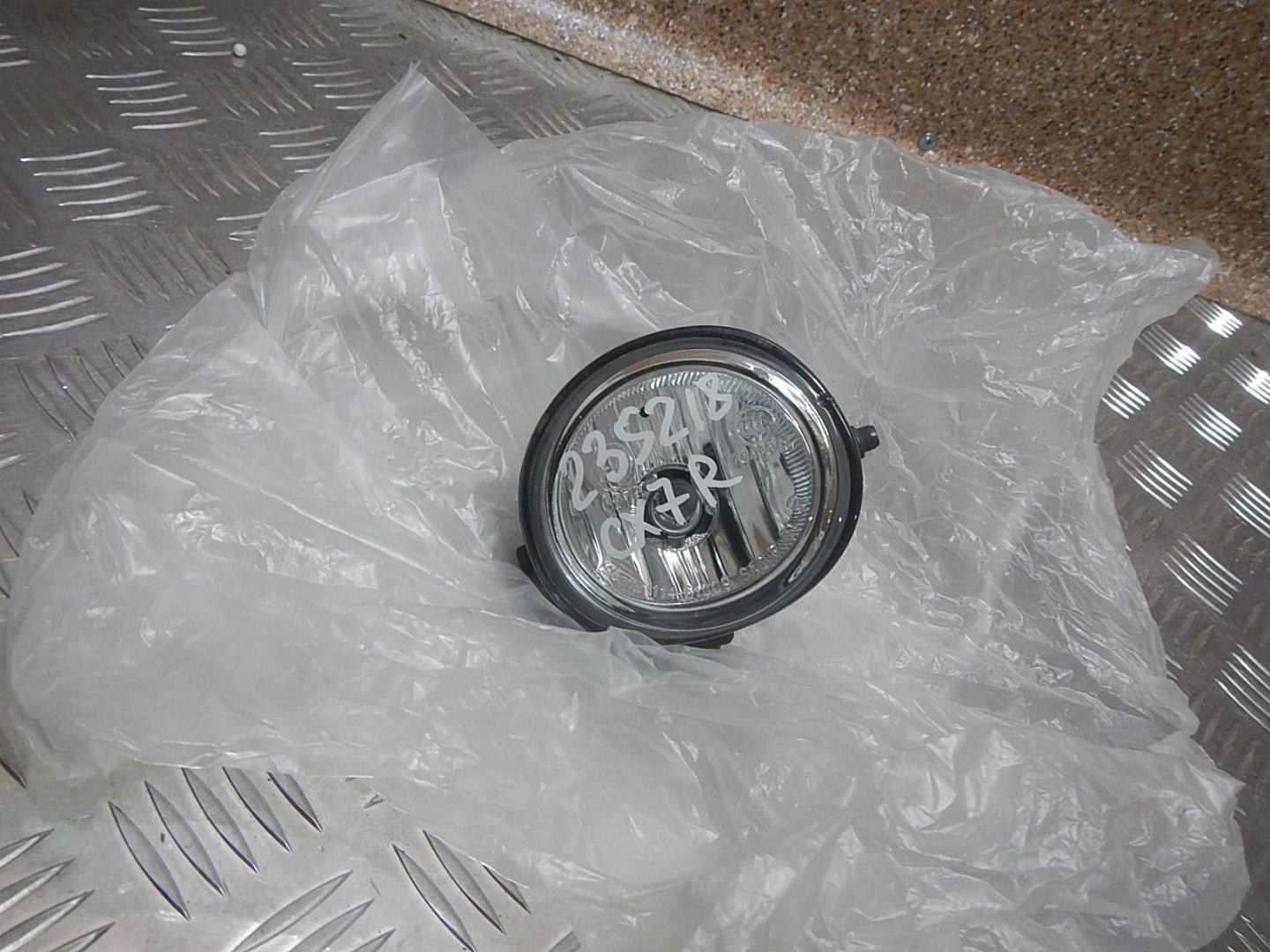 Фара противотуманная правая