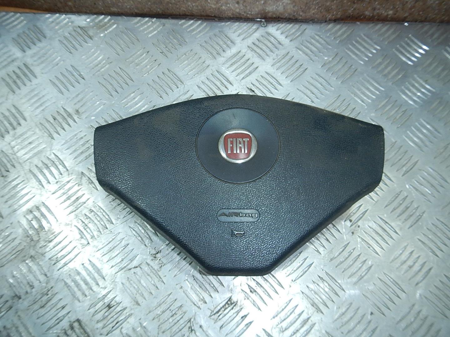 Подушка безопасности в рулевое колесо