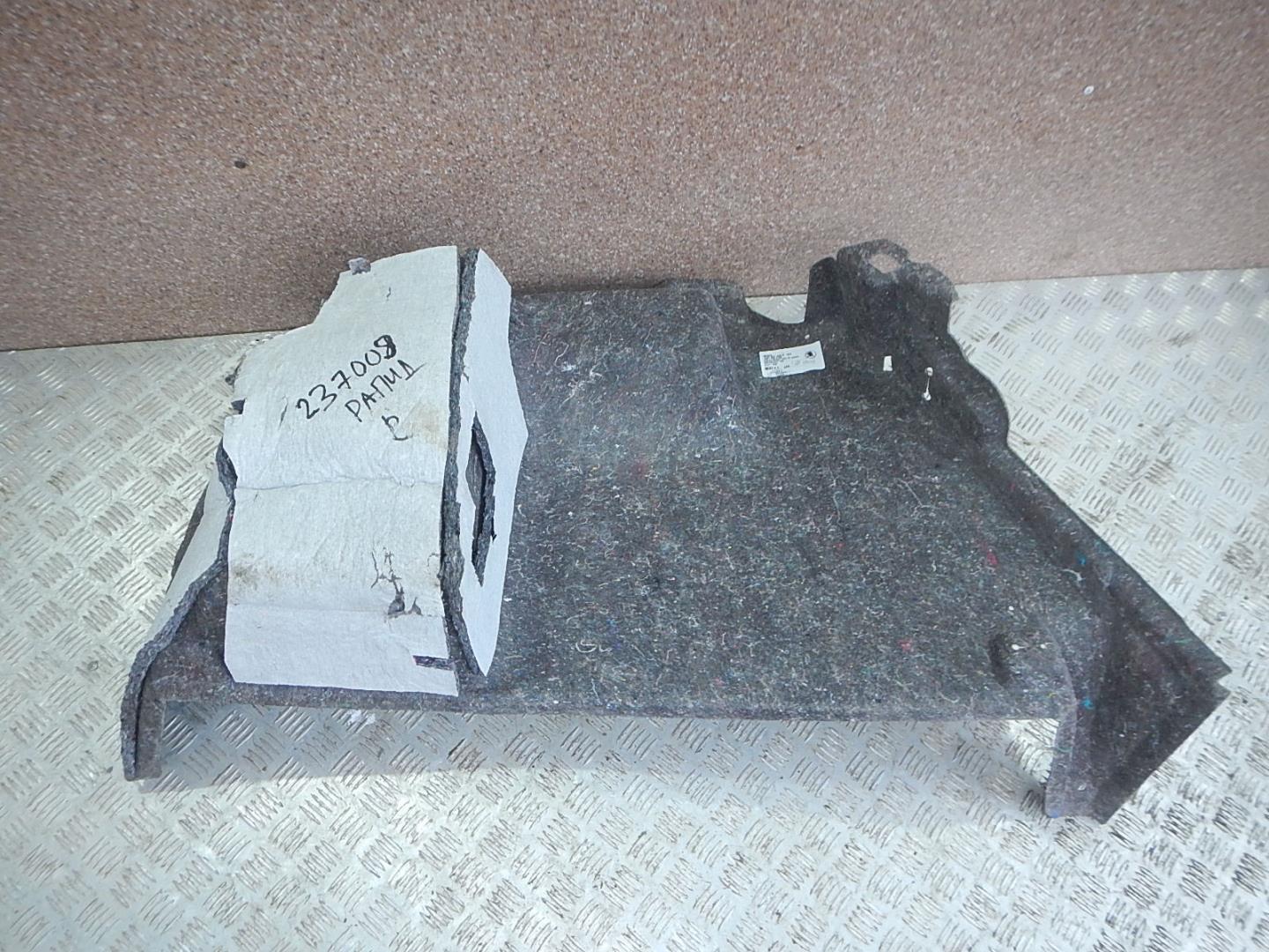 Обшивка багажника