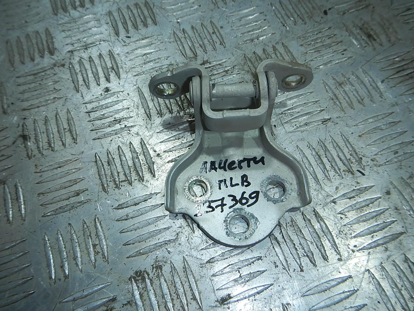 Петля двери передней левой верхняя