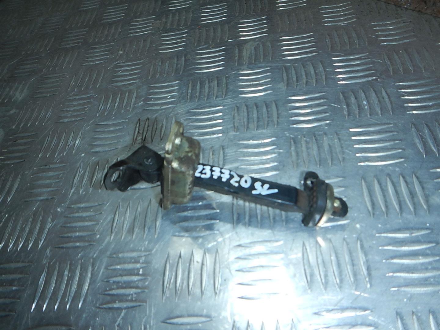 Ограничитель двери