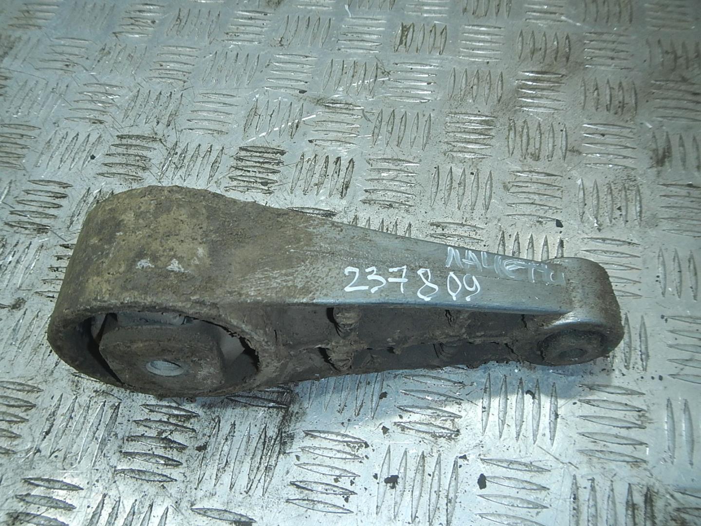 Опора двигателя задняя