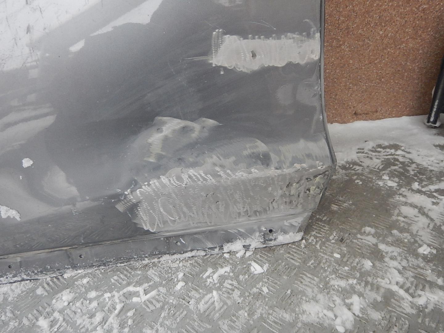 Дверь задняя правая