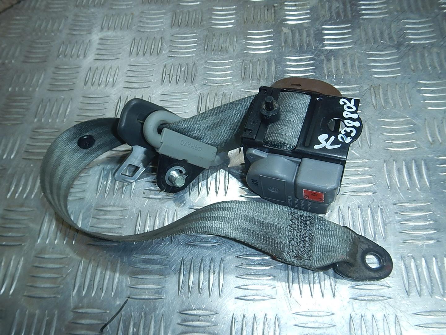 Ремень безопасности