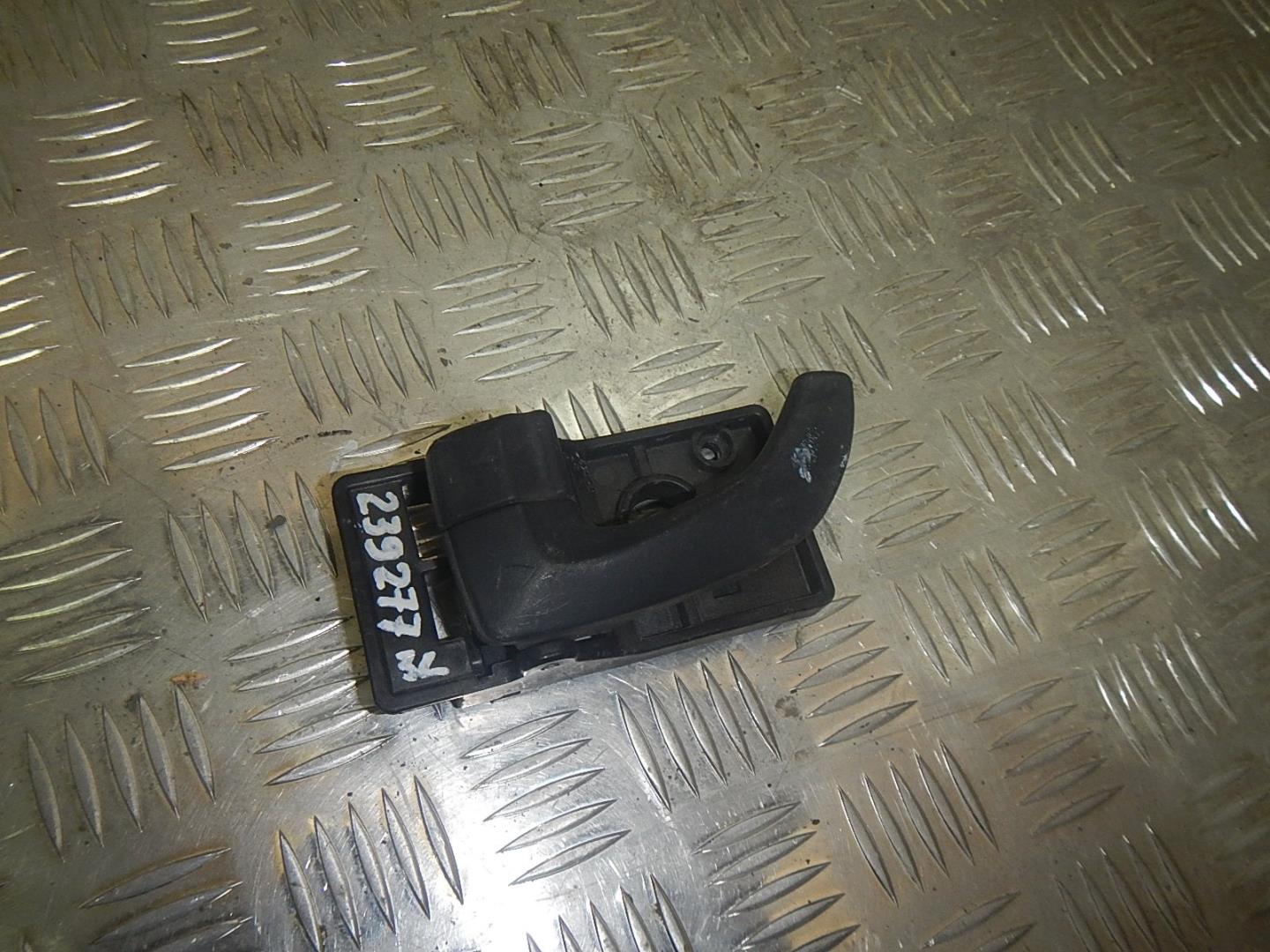 Ручка двери внутренняя левая