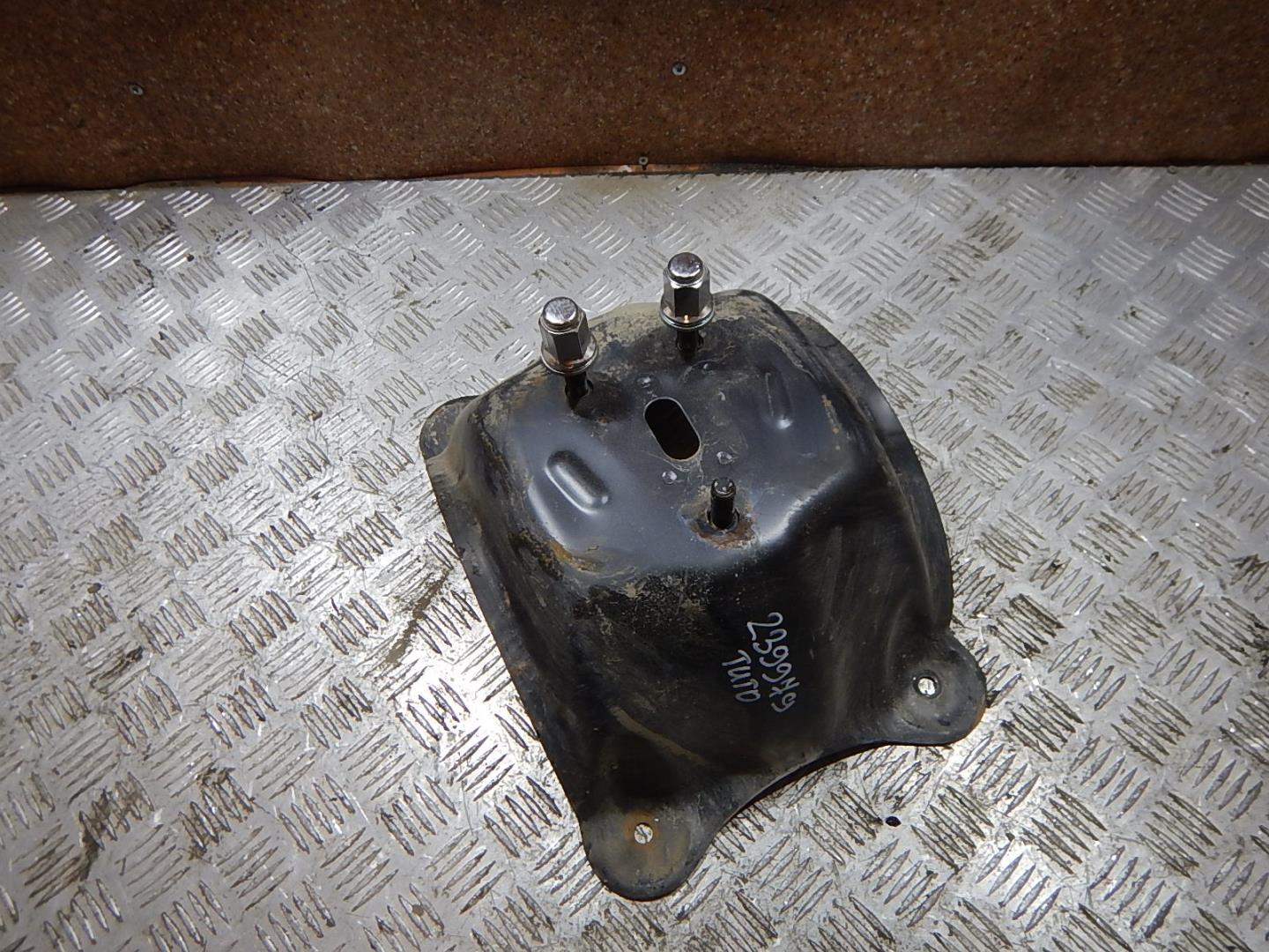 Кронштейн крепления запасного колеса