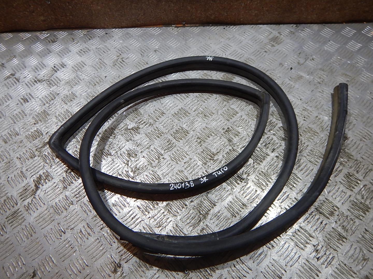 Уплотнитель двери