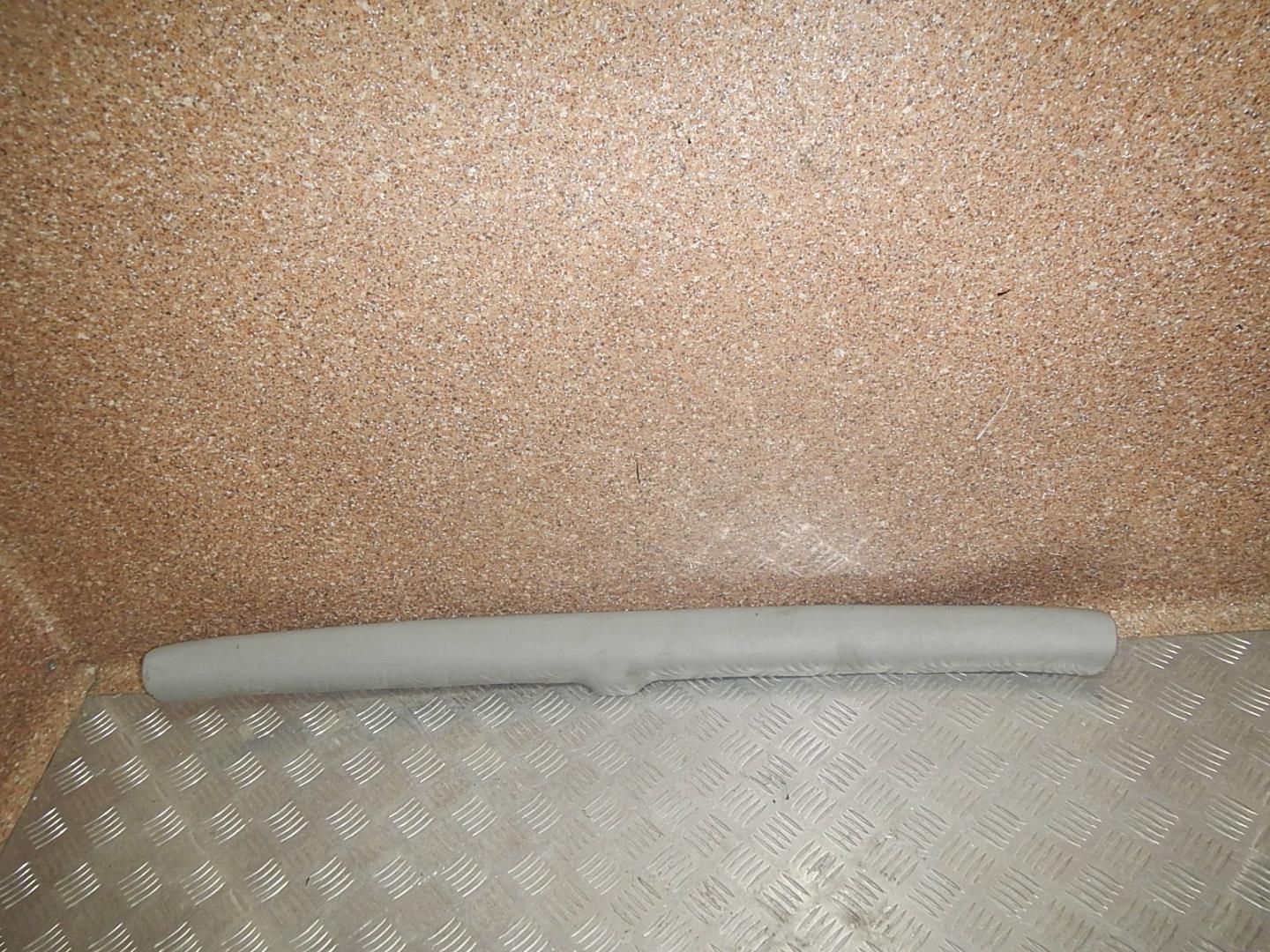 Обшивка двери багажника