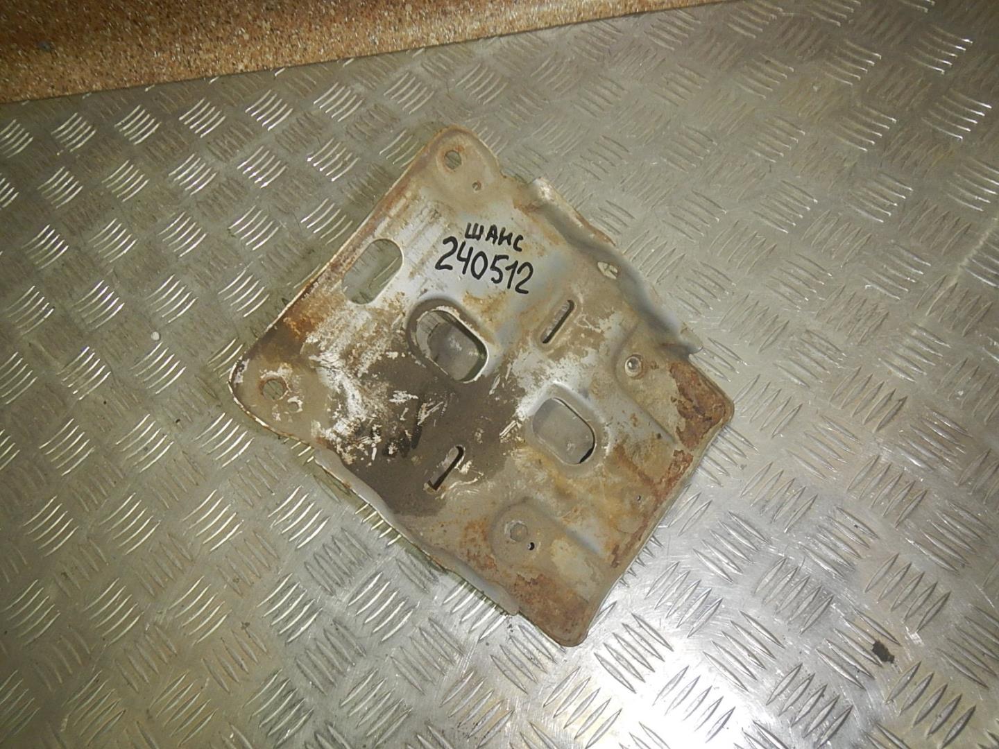 Крепление АКБ (корпус/подставка)