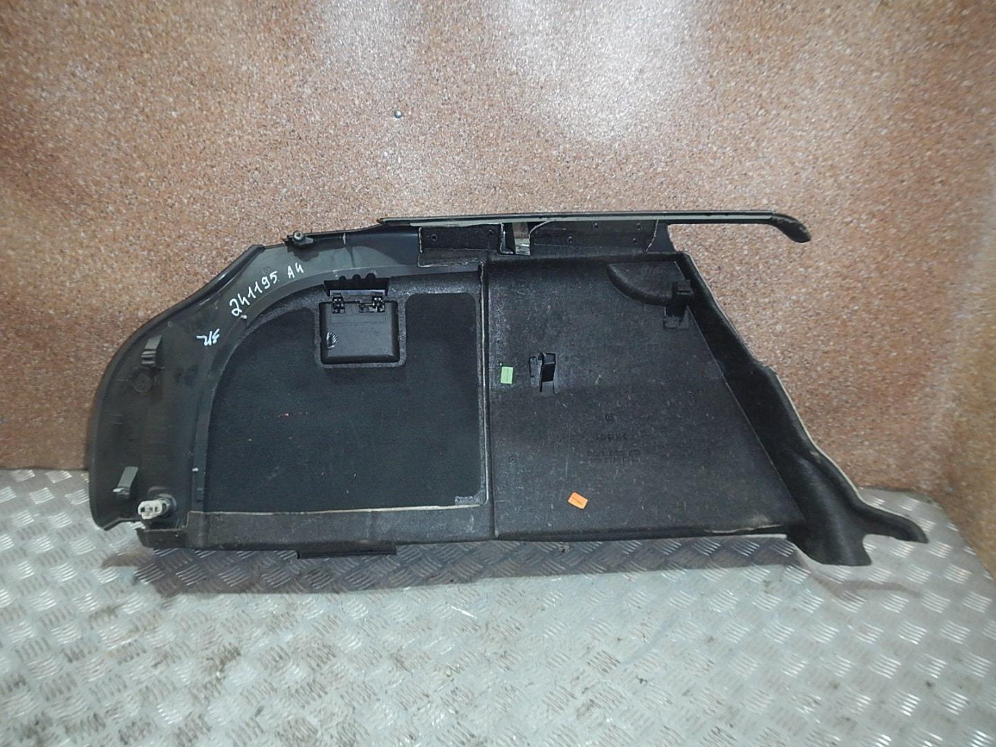 Обшивка багажника