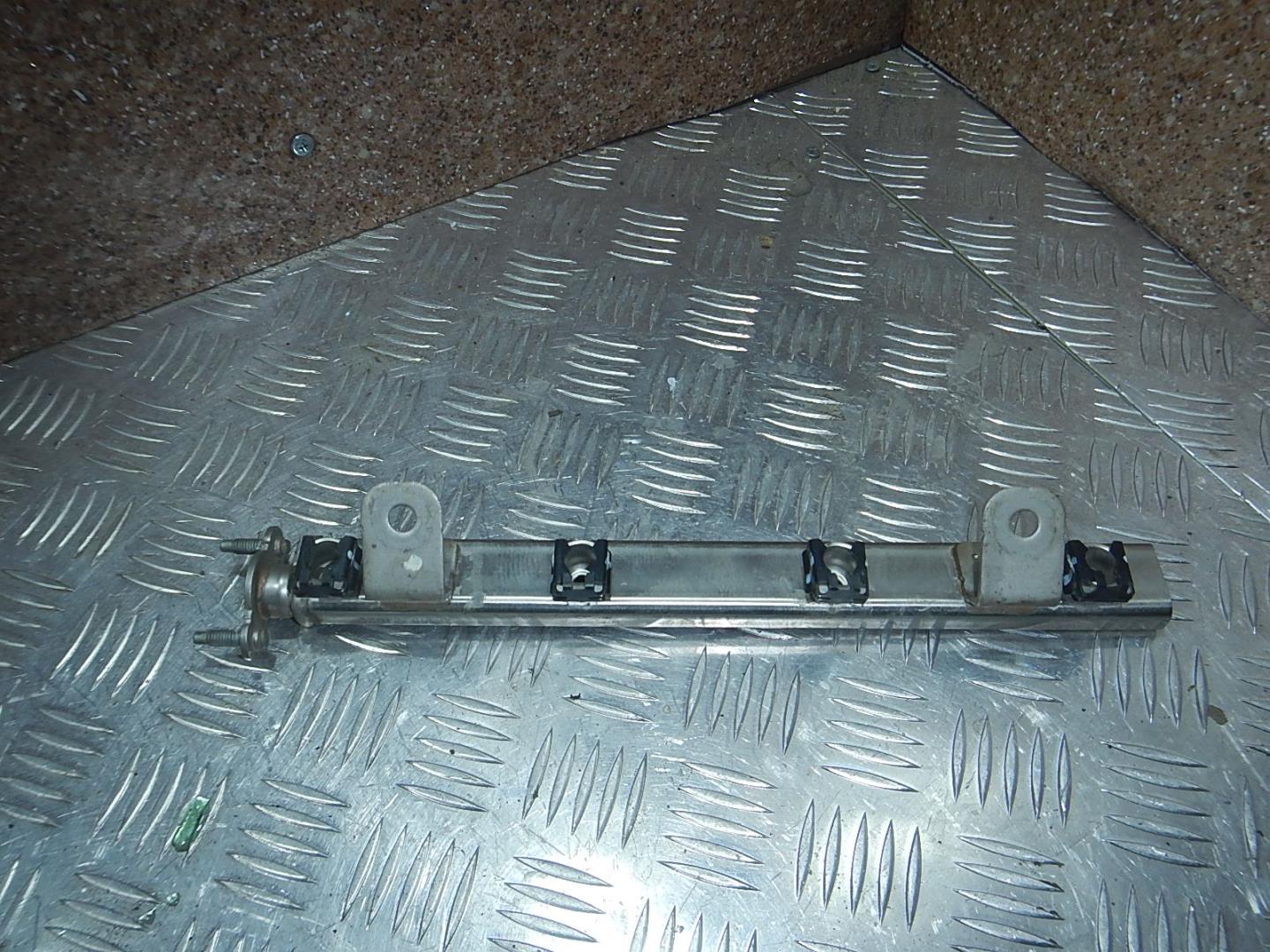 Рейка топливная (рампа)