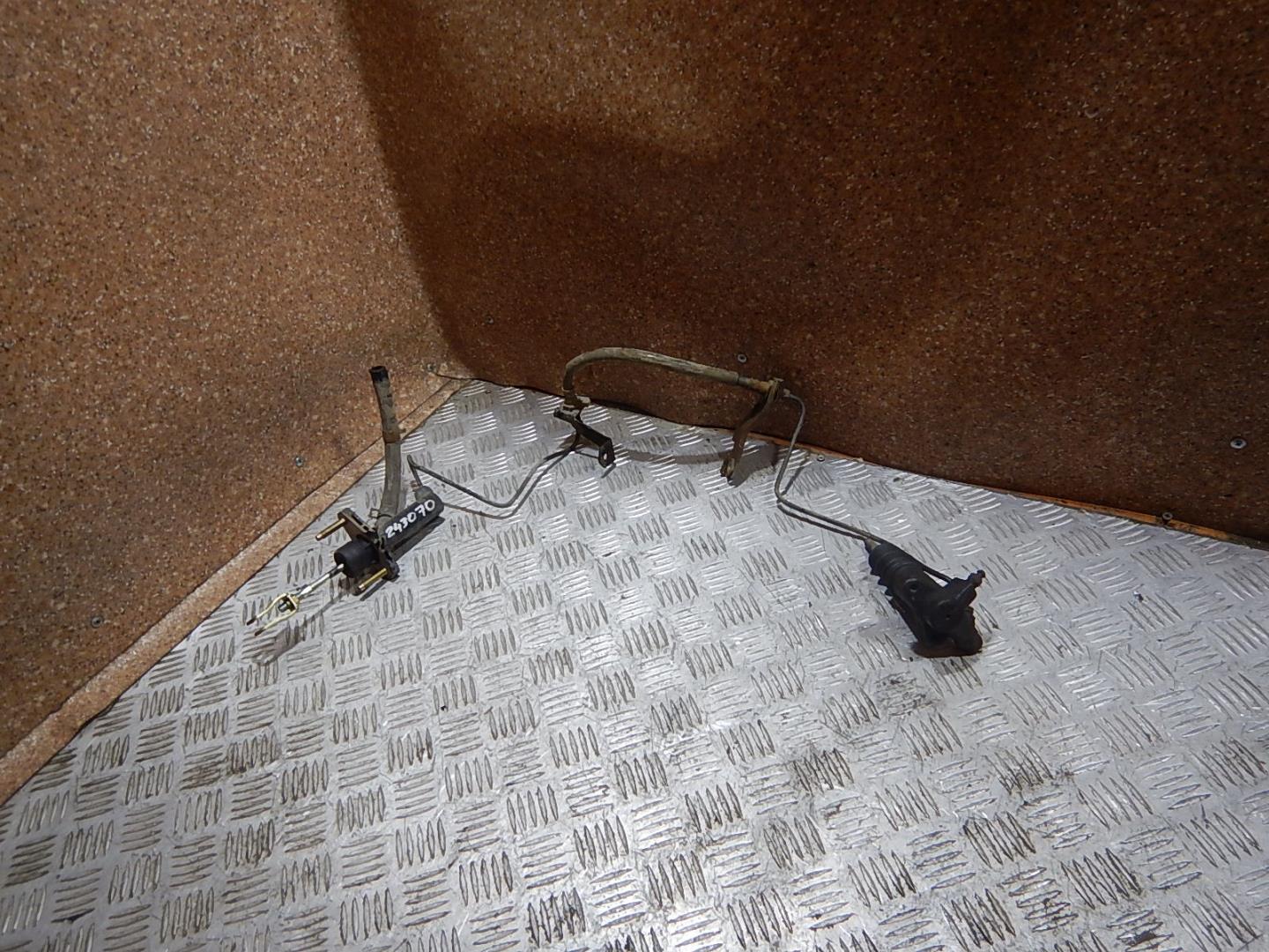 Цилиндр сцепления главный