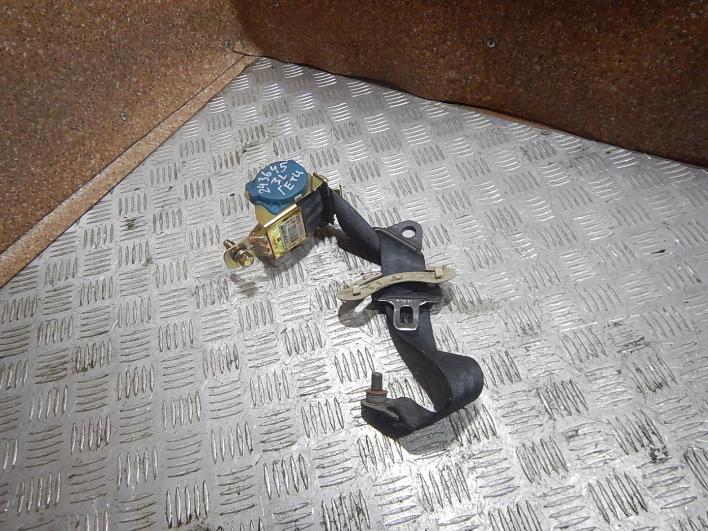 Ремень безопасности