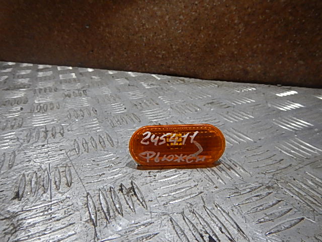 Повторитель на крыло желтый