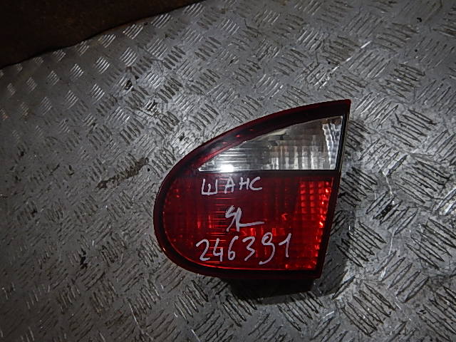 Фонарь задний внутренний правый