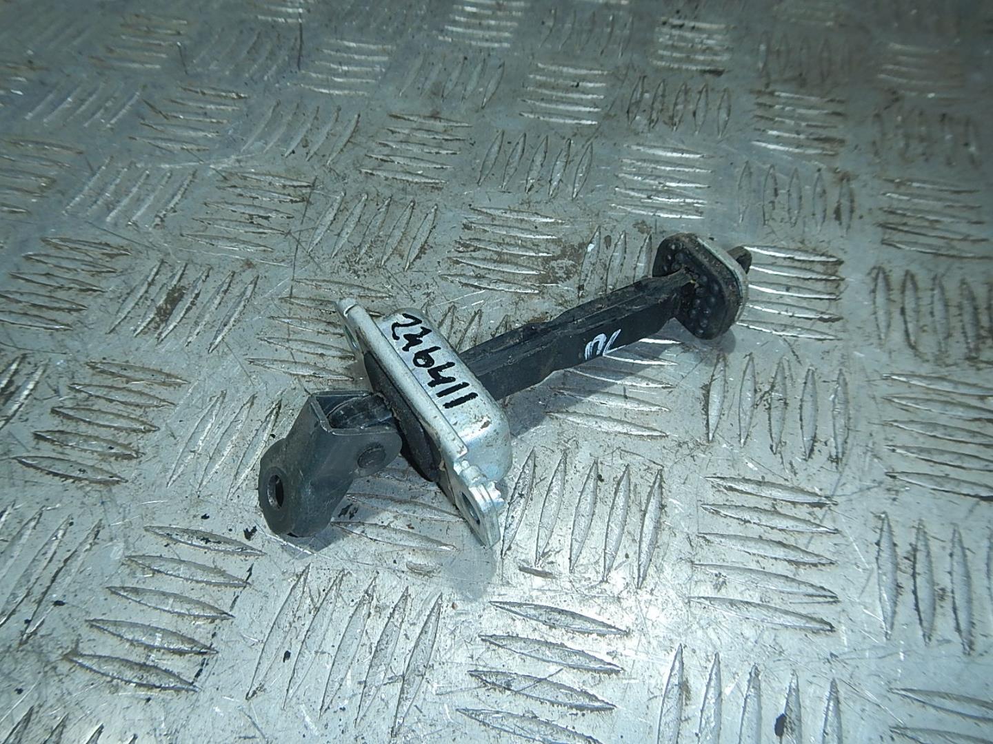 Ограничитель двери