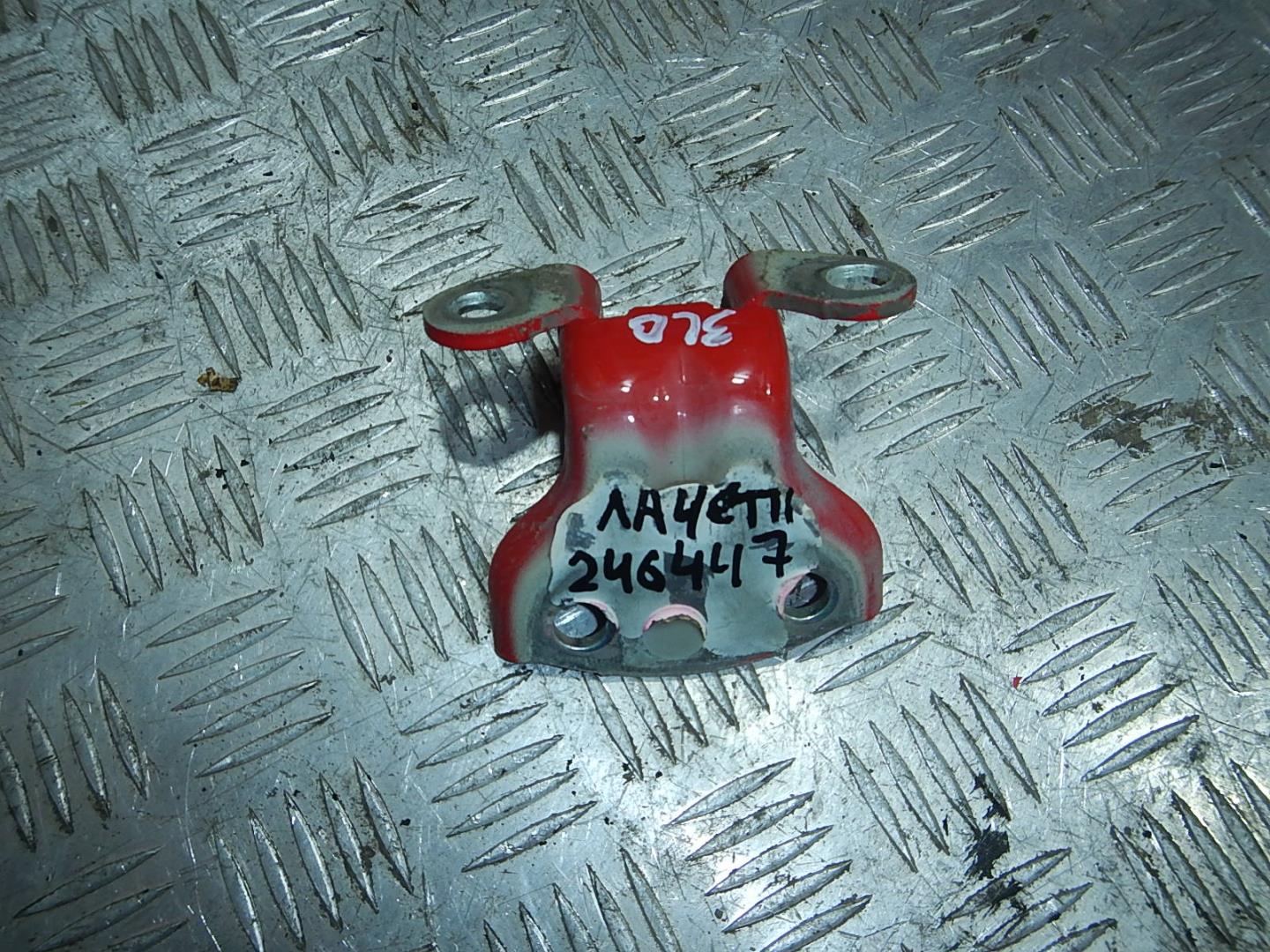 Петля двери задней левой верхняя