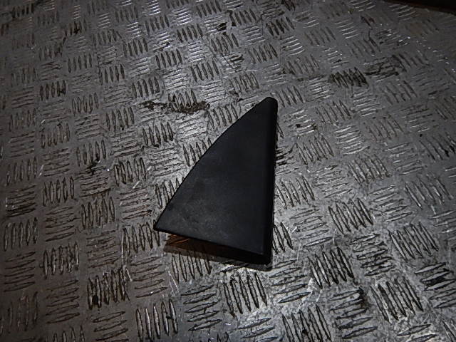 Накладка двери задней левой