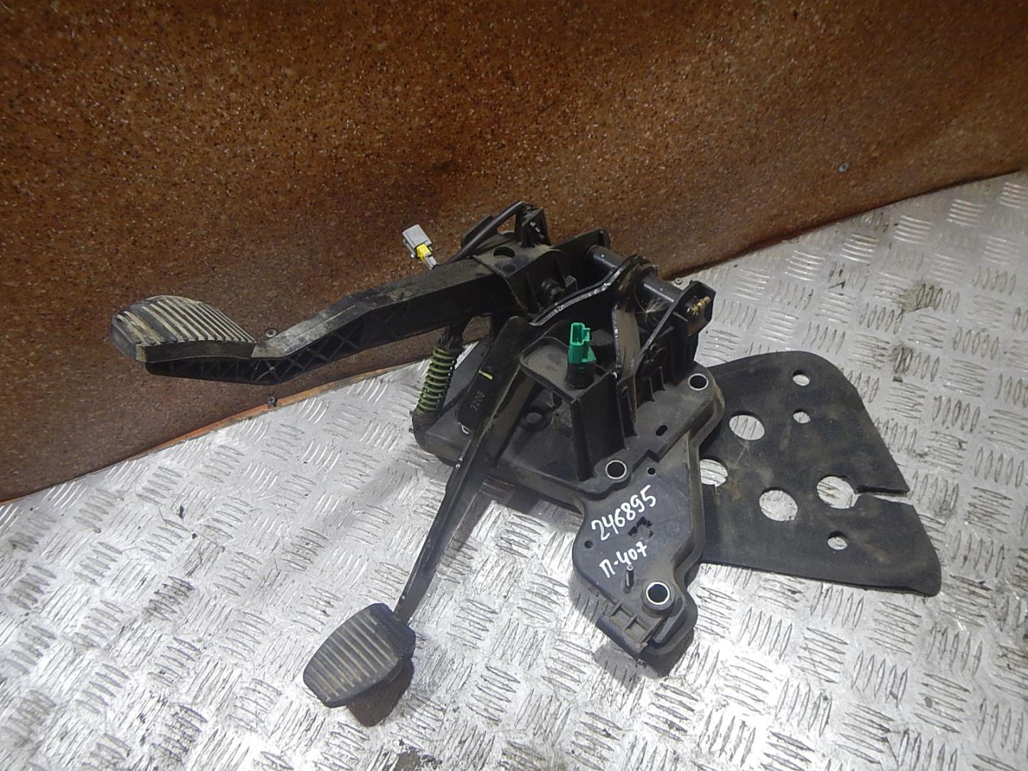 Блок педалей