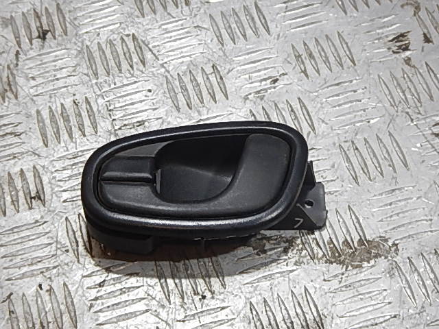 Ручка двери внутренняя левая