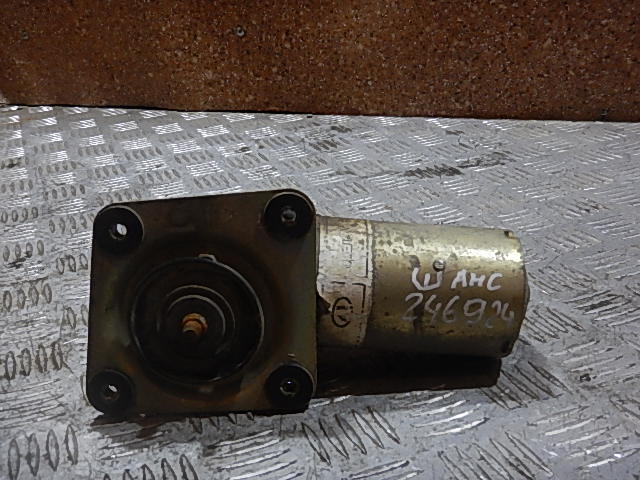 Моторчик стеклоочистителя передний