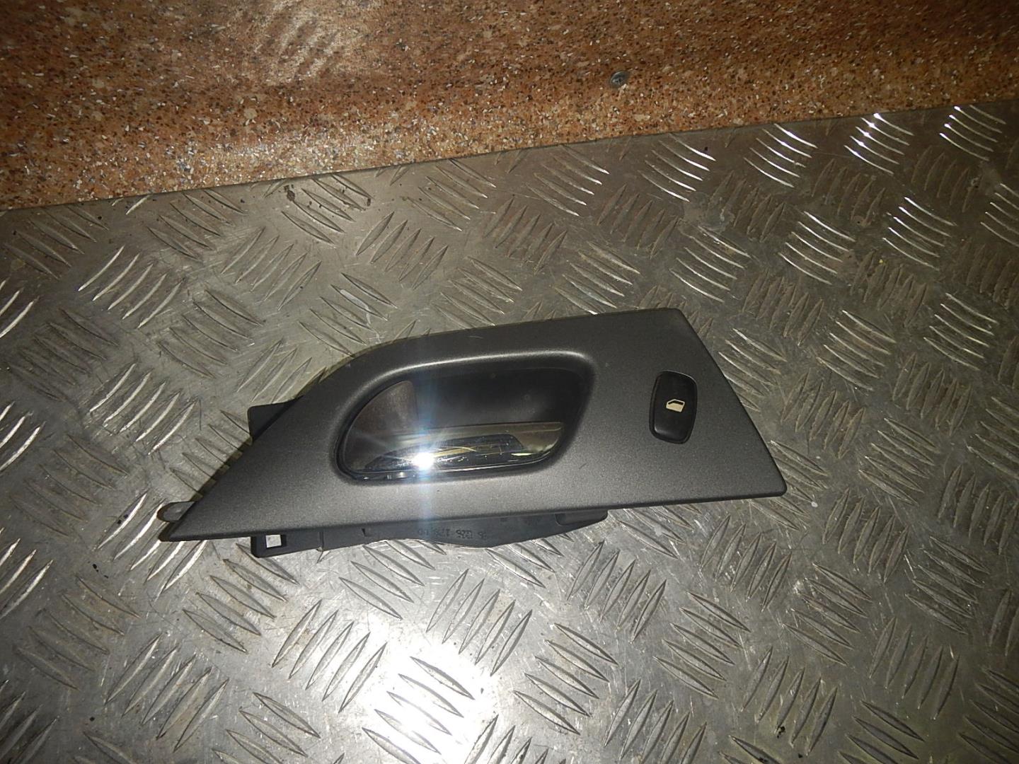 Ручка двери внутренняя левая