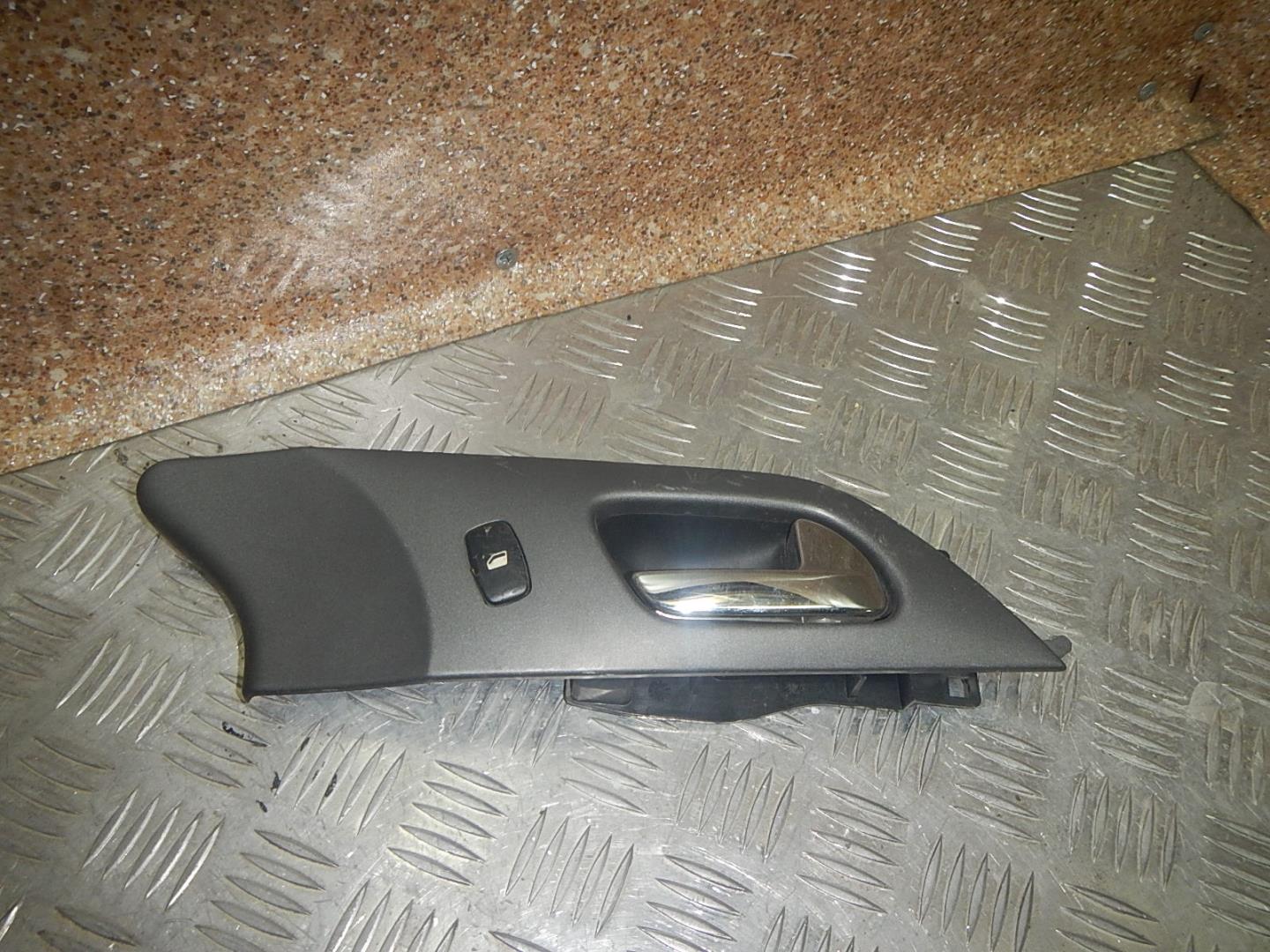 Ручка двери внутренняя правая