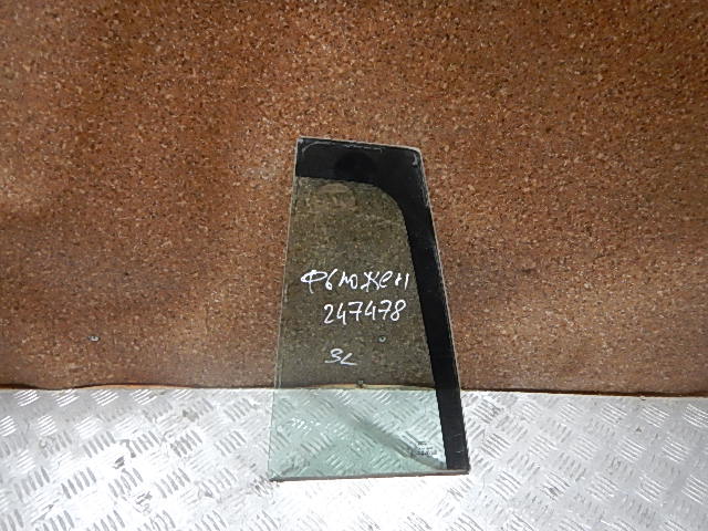 Стекло двери задней левой (форточка)