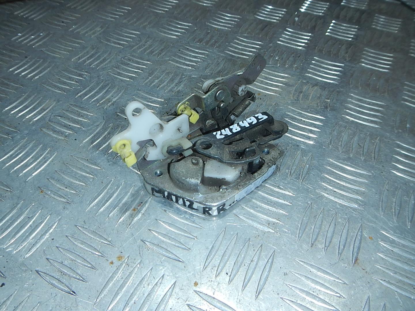 Замок двери задней правой