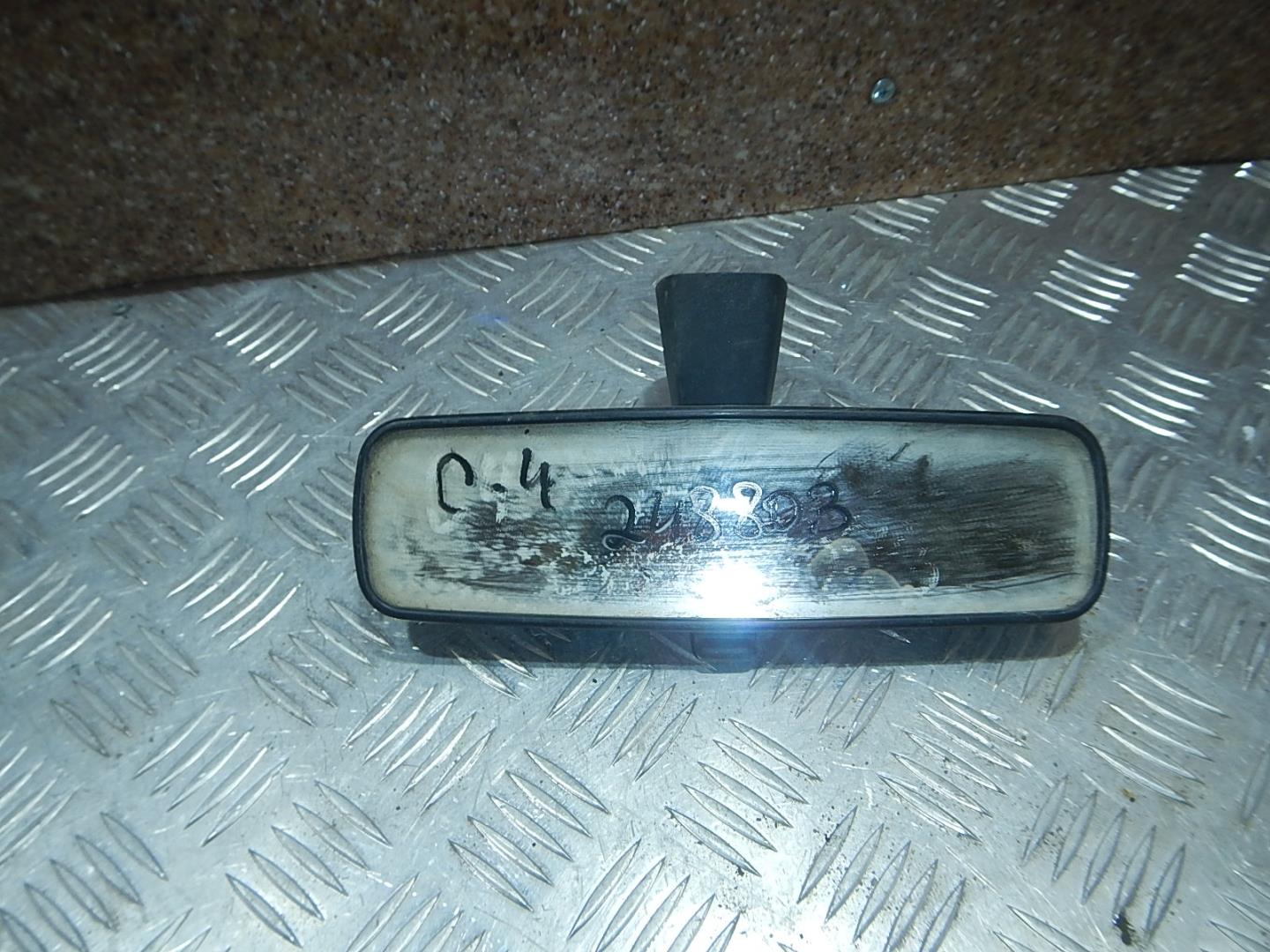 Зеркало заднего вида