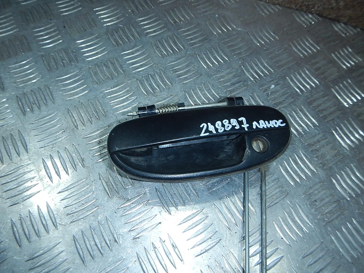 Ручка двери передней наружная левая